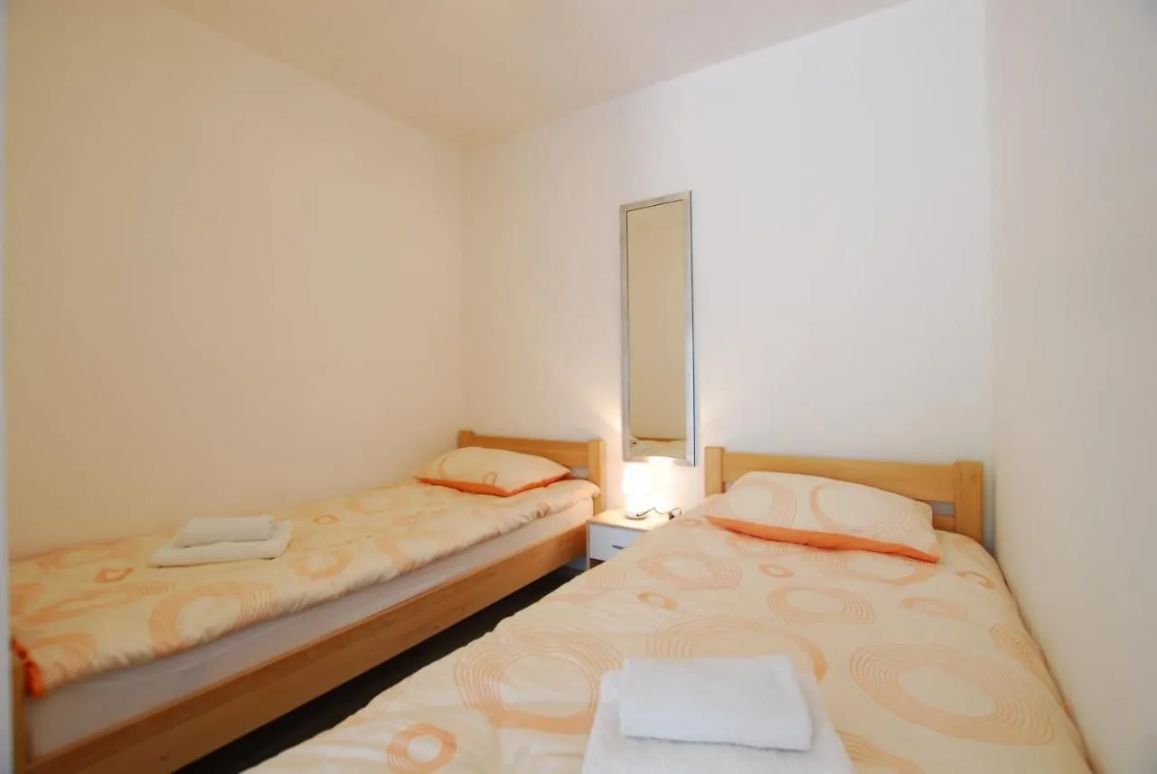 Apartments With A Parking Space Rijeka - 18146